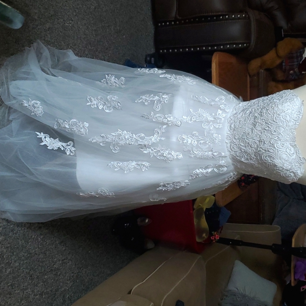 Used wedding dress